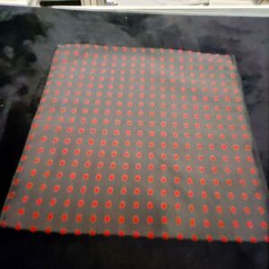 ALLURE MEN'S MULTI-DOT POCKET SQUARE.